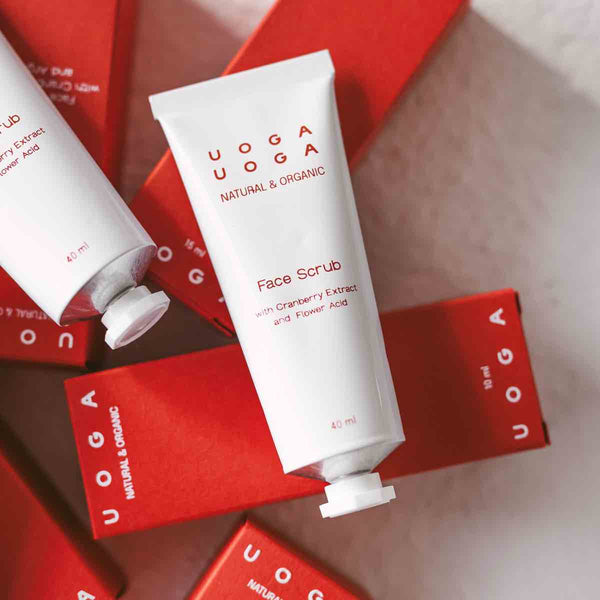 Uoga Uoga Regenerační pleťový peeling s brusinkami (40 ml)