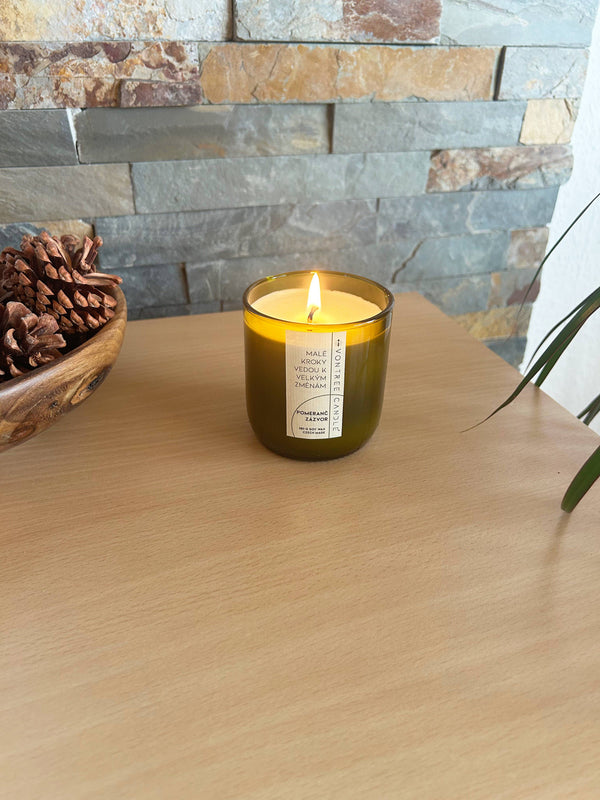 VonTree Candle Vonná svíčka ve vinné lahvi (250 ml) -Pomeranč a zázvor