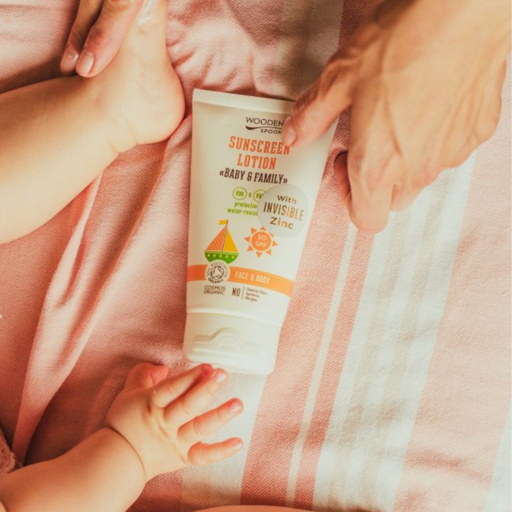 Drevená lyžička Telové mlieko na opaľovanie v tube Baby & Family SPF 30 <tc>BIO</tc>